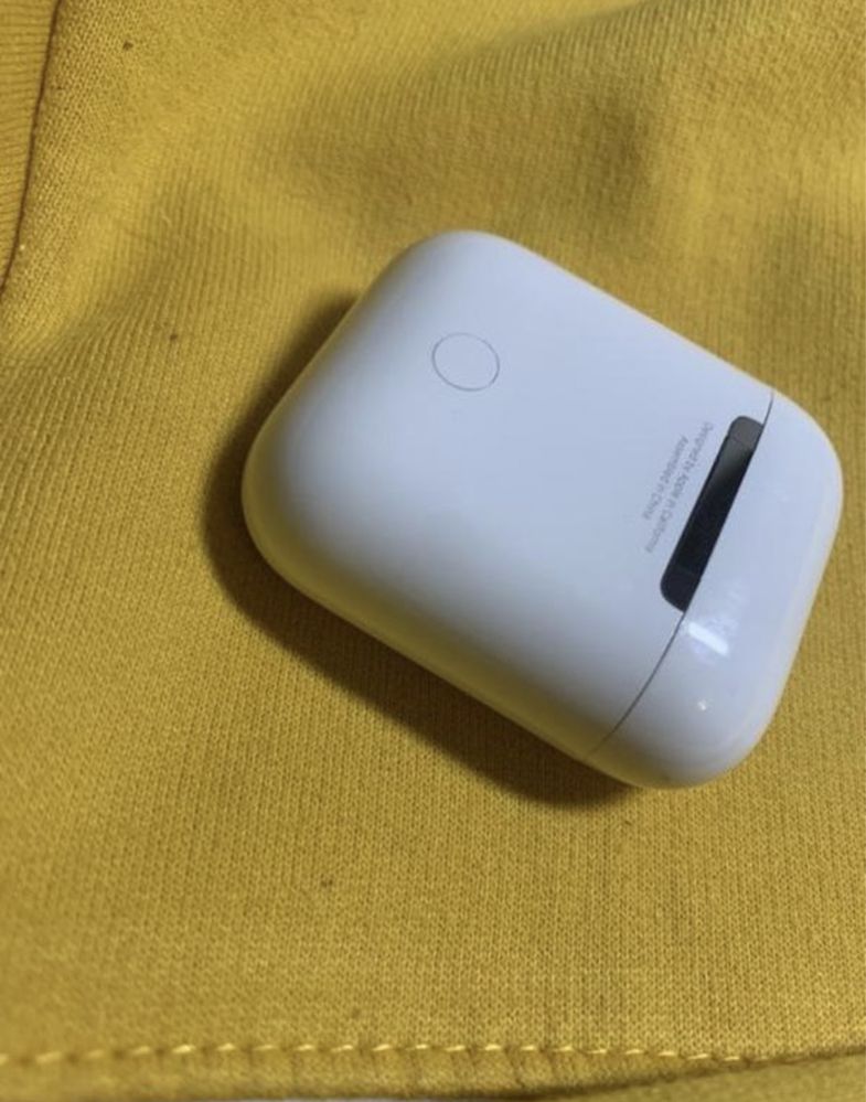 Apple Etui Ladujace Box Pudelko Aiepods 2  A1602