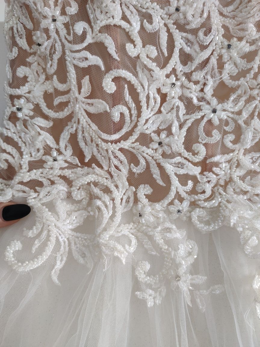 Suknia ślubna koronkowa brokat