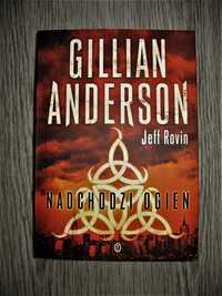 Nadchodzi ogień Gillian Anderson Jeff Rovin