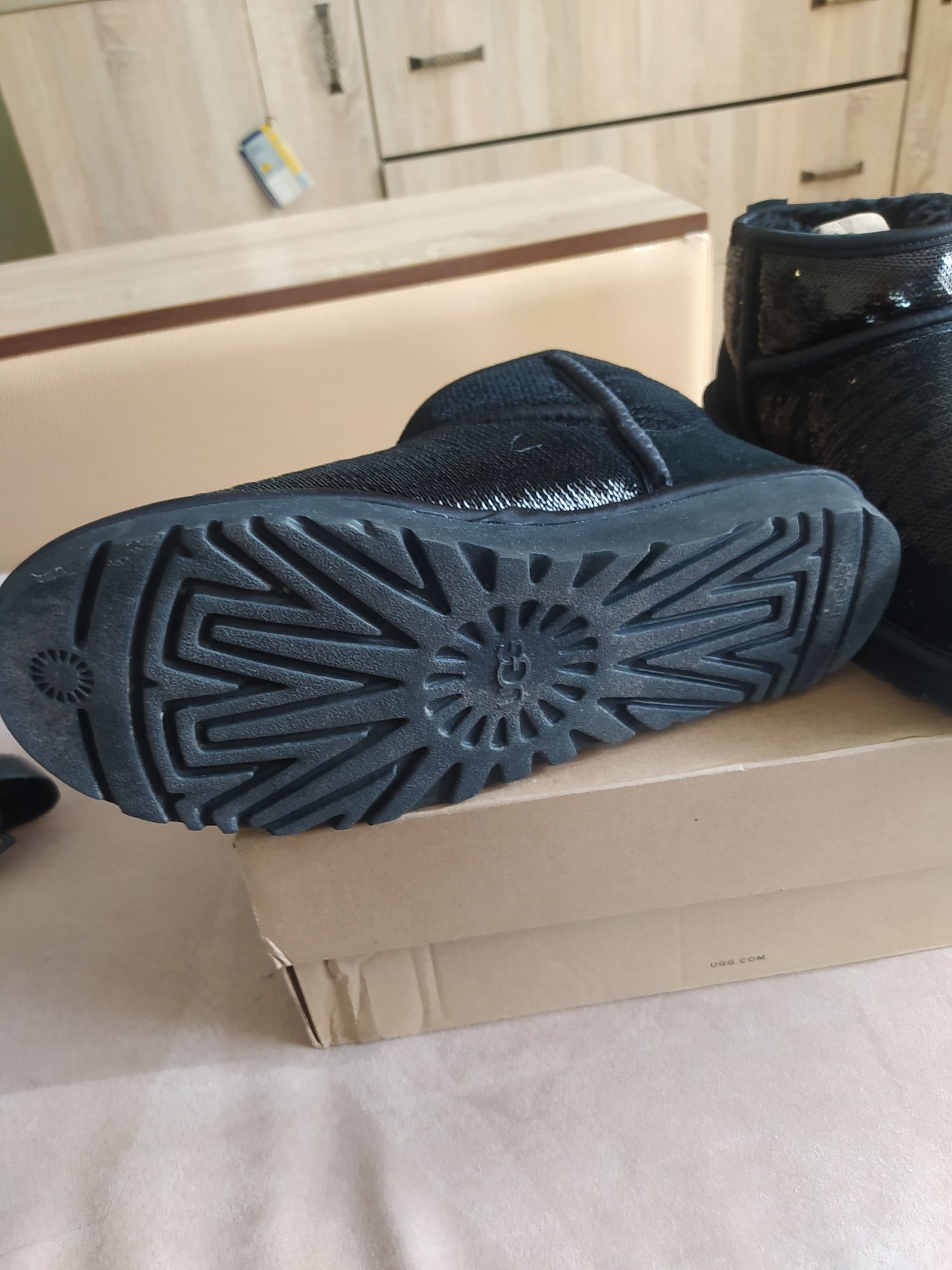 UGG оригінал EU 41розмір