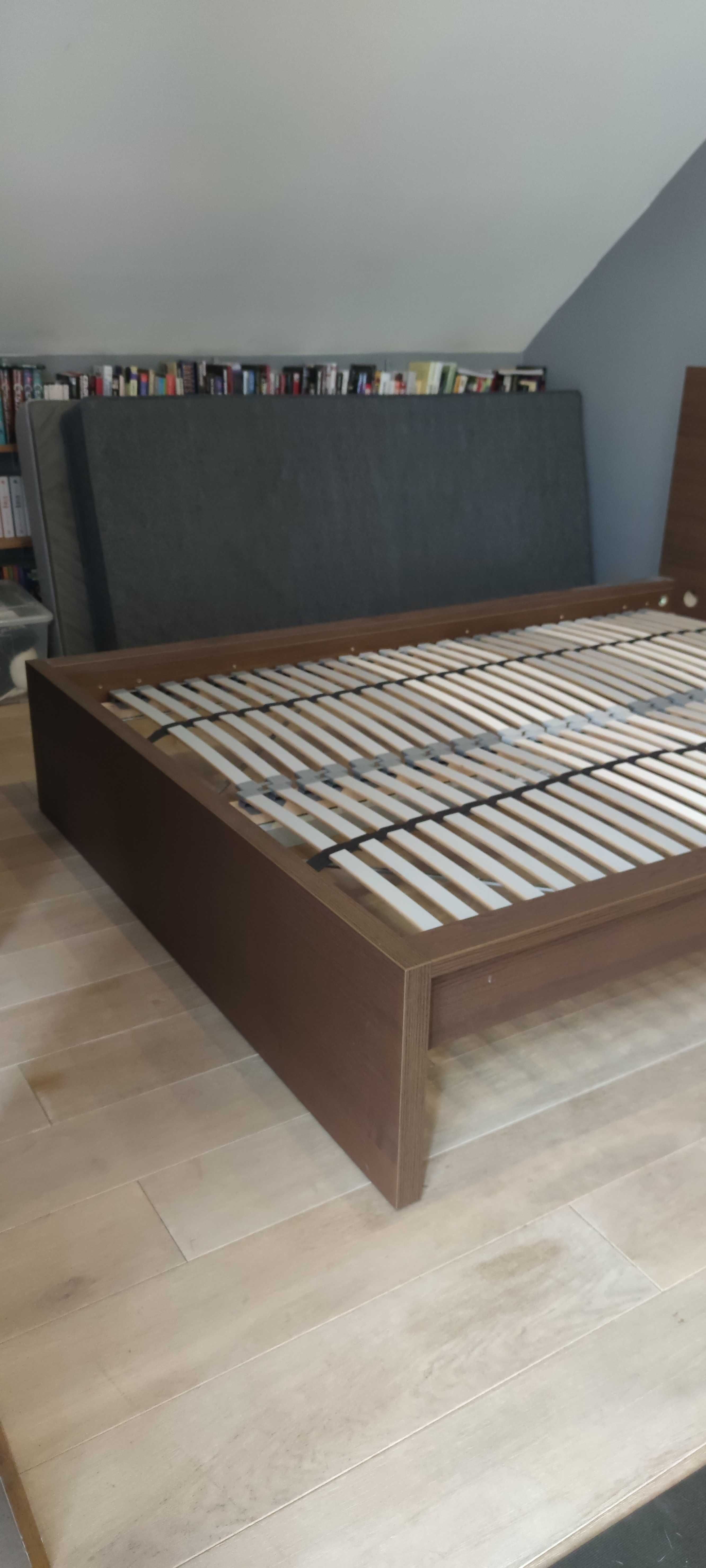 Łóżko Malm  Ikea 140 cm orzech