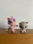 Bonecos figuras pvc kitty club rosa e bratz pet