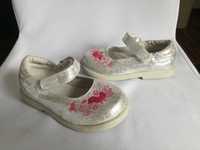 Buciki buty półbuty dziecięce dziewczęce świecące na rzepy wizytowe 25