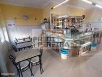 Estabelecimento comercial, para trespasse com renda mensal de 650€,...
