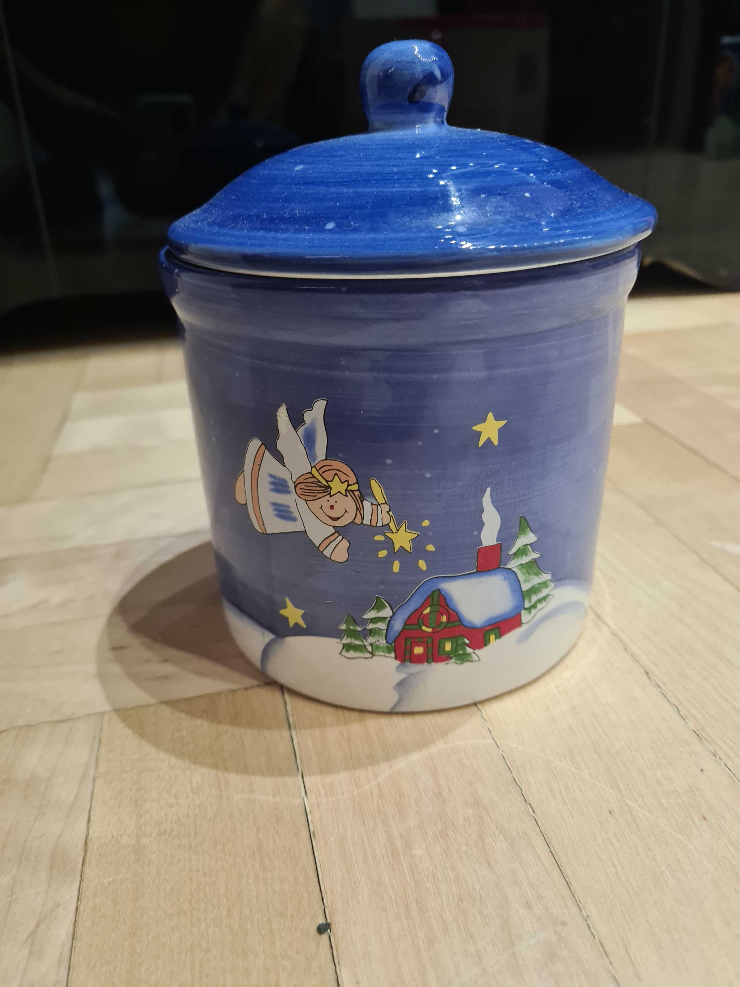 Porcelanowy, świąteczny pojemnik na ciastka lub inne łakocie