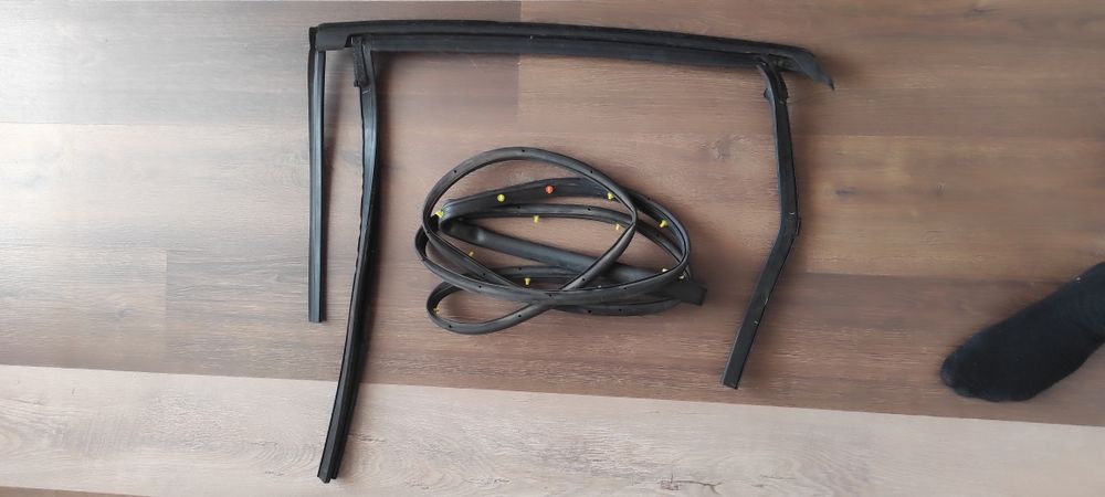 Продам деталі задньої дверк Ford Fusion 13-17 г