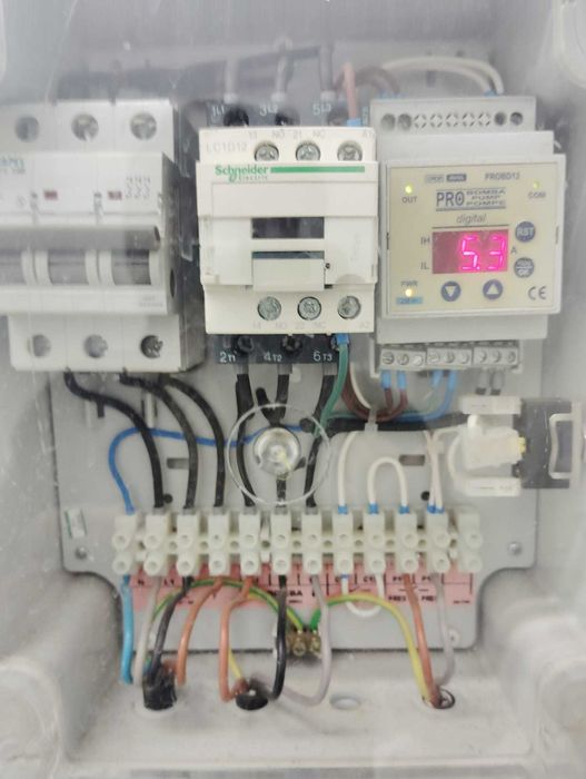 Eletricista • Reparações Rápidas e Instalações Seguras