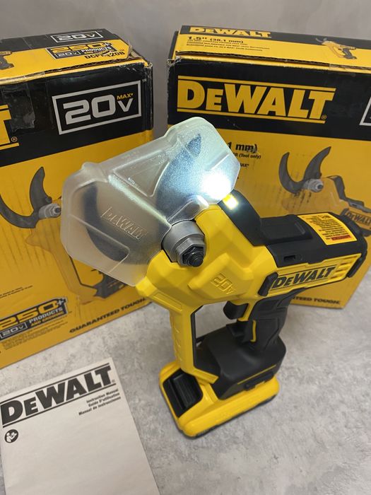 DeWALT DCPR320B 20VMax садові ножиці (СЕКАТОР) привезено з США