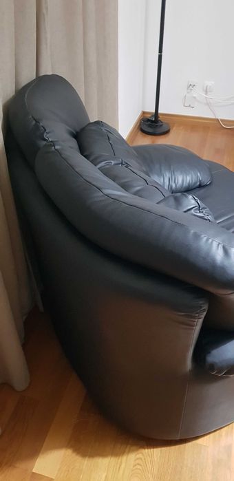 Poltrona cabedal preto