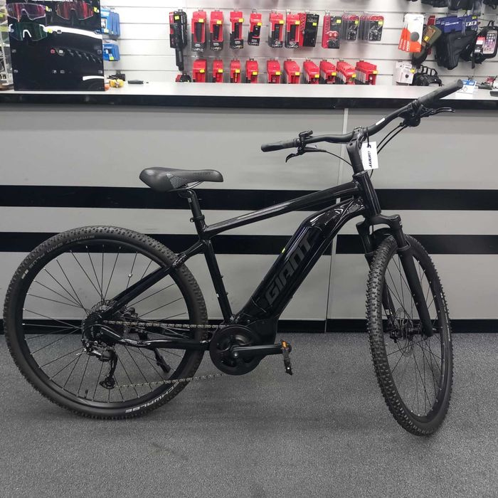 Rower elektryczny crossowy Giant Roam E+ M