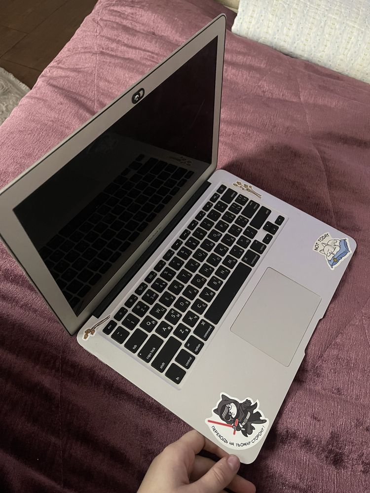 MacBook Air 13,3-дюймовий/4гб