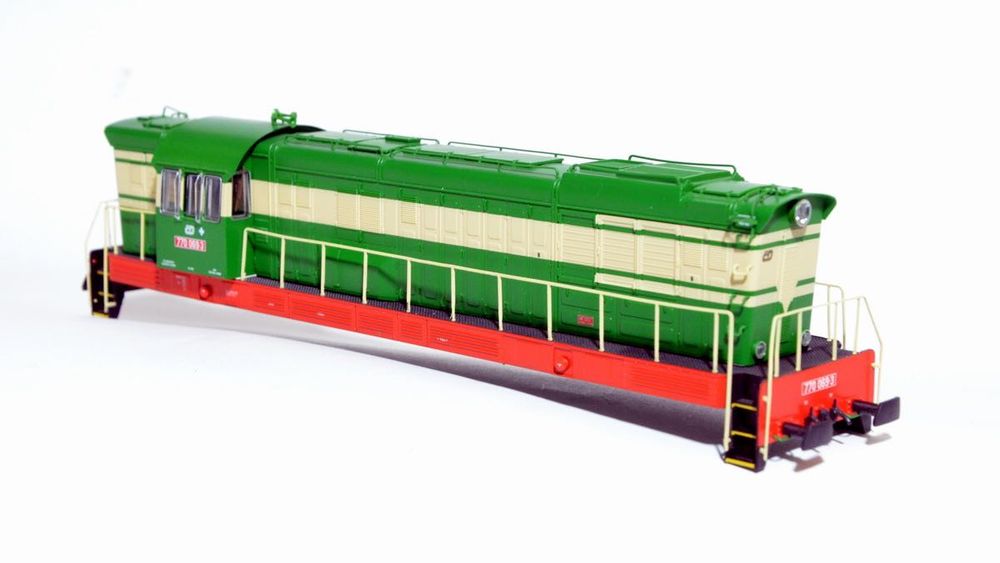 Корпус тепловоза CD 770 Roco HO