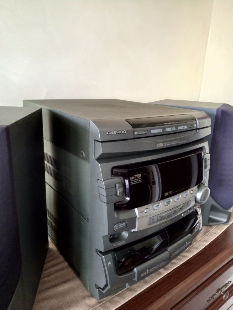 Wieża Daewoo model AMI 710R