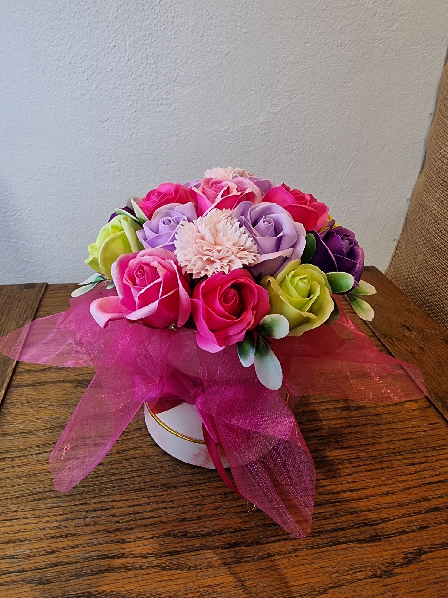 Flower box kwiaty mydlane róże mydlane na zakończenie roku szkolnego