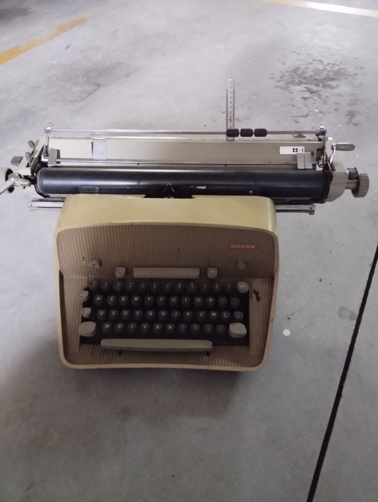 Máquina de escrever