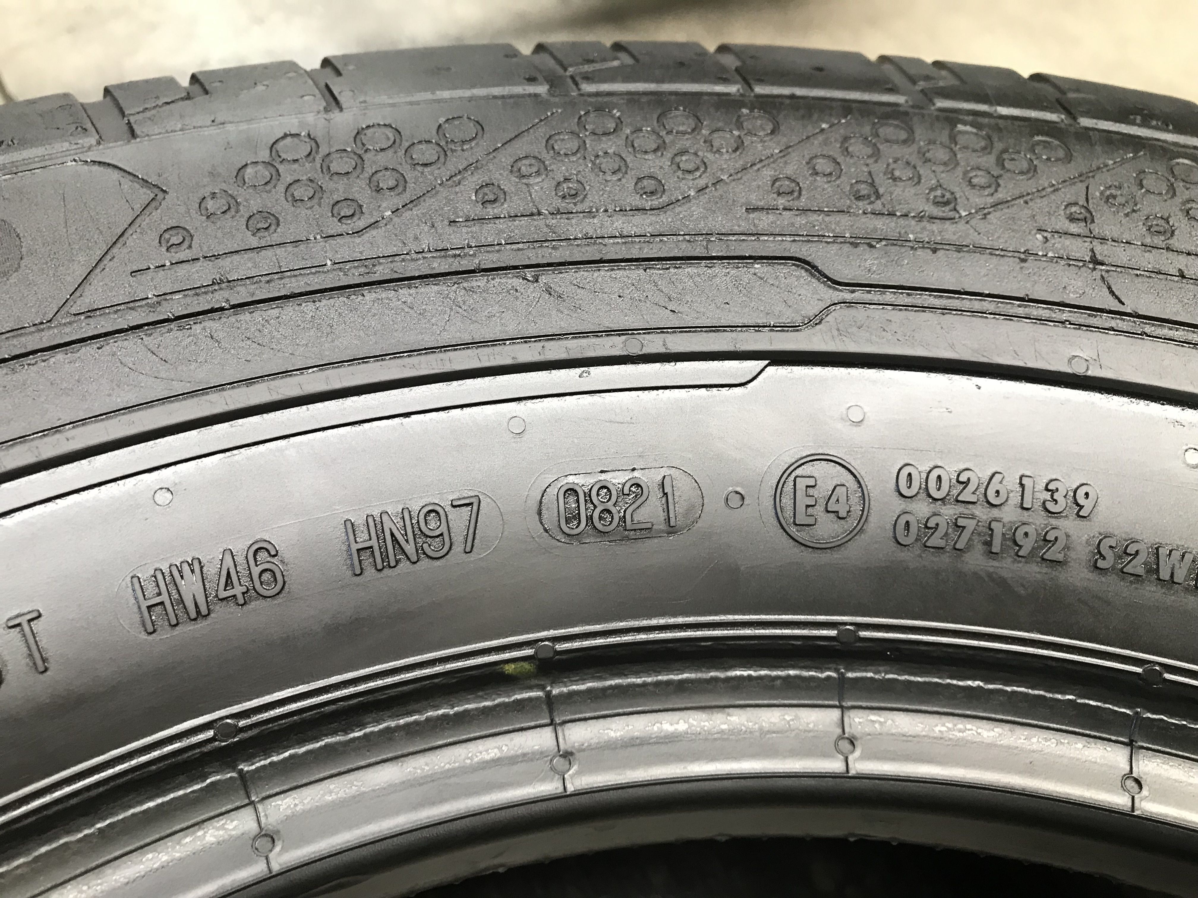 Opony używane letnie 235/65R16C 115/113R Continental VanContact 200