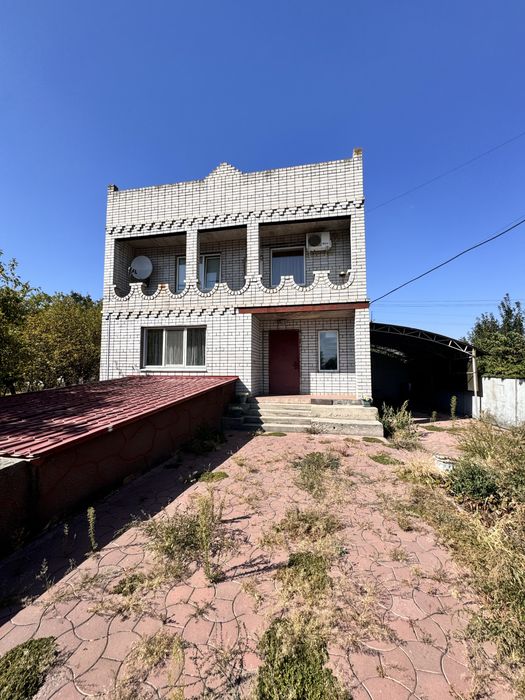 Продам двухэтажный дом