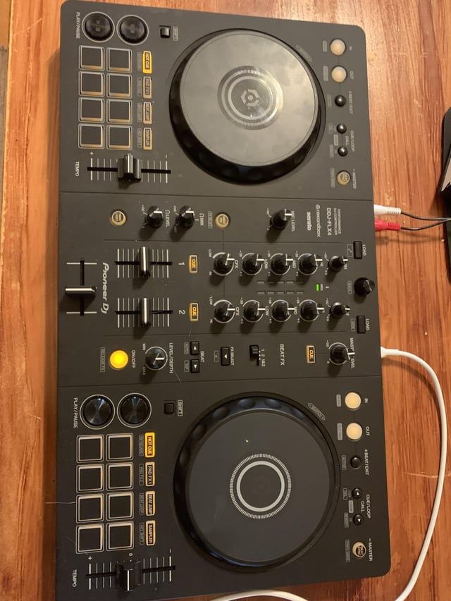 Pioneer DDJ FLX4 como Nova