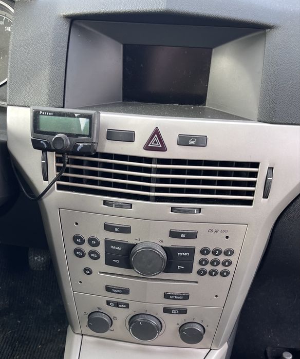 Radio CD30 MP3  Opel Astra H III LIFT
