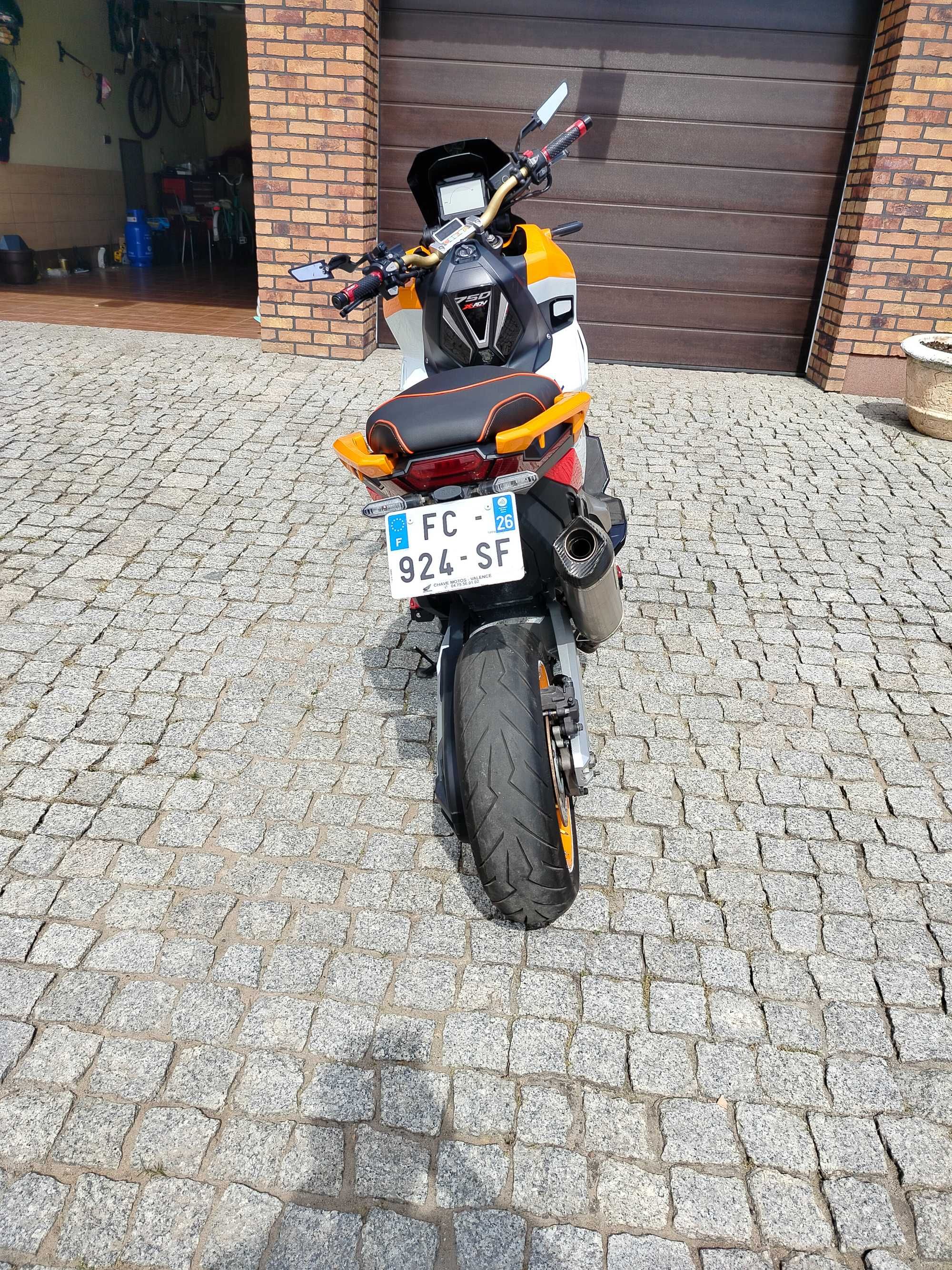 Honda XADV-750  Repsol Limited Edition Arrow T-max 530 Forza