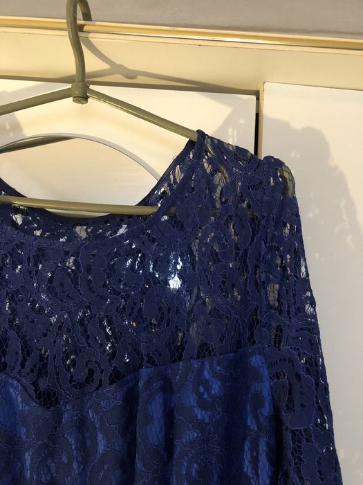 Платье  нарядное миди