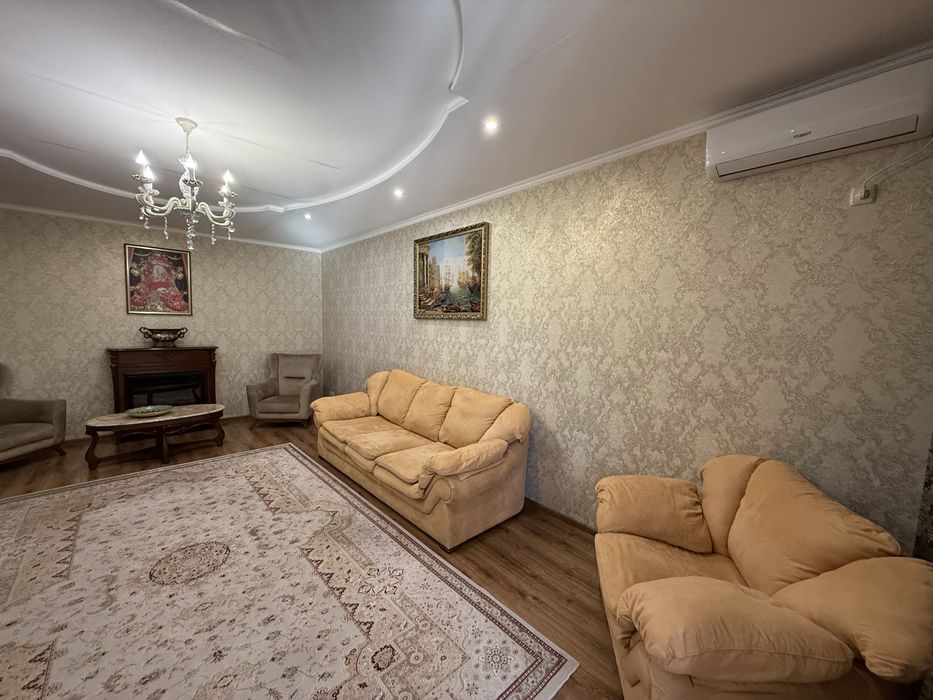 Продаю добротный дом ул Троицкая 210м2 4 сотки