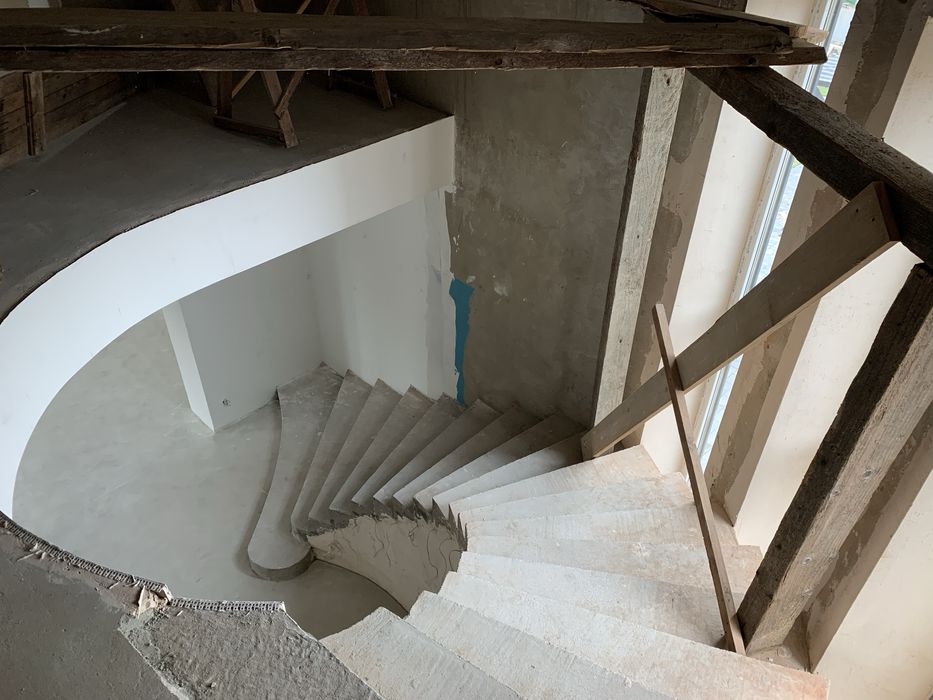 Продам будинок в Мукачево в р-н Росвигово  400 $ за кв м