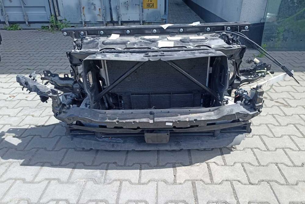 BMW X7 G07 радиатор панель передня кріплення вентилятор