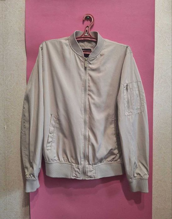 Стильна Куртка-Бомбер Bershka І Чоловіча M