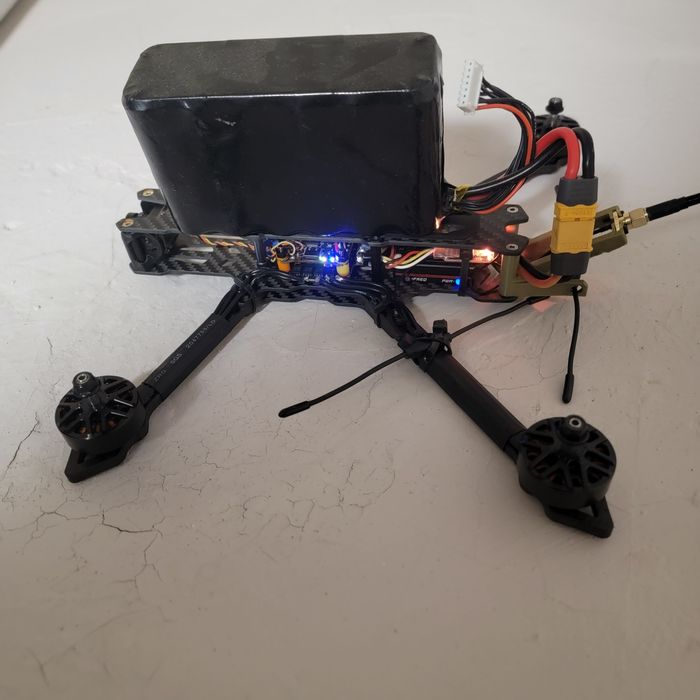 Дрон фпв квадрокоптер