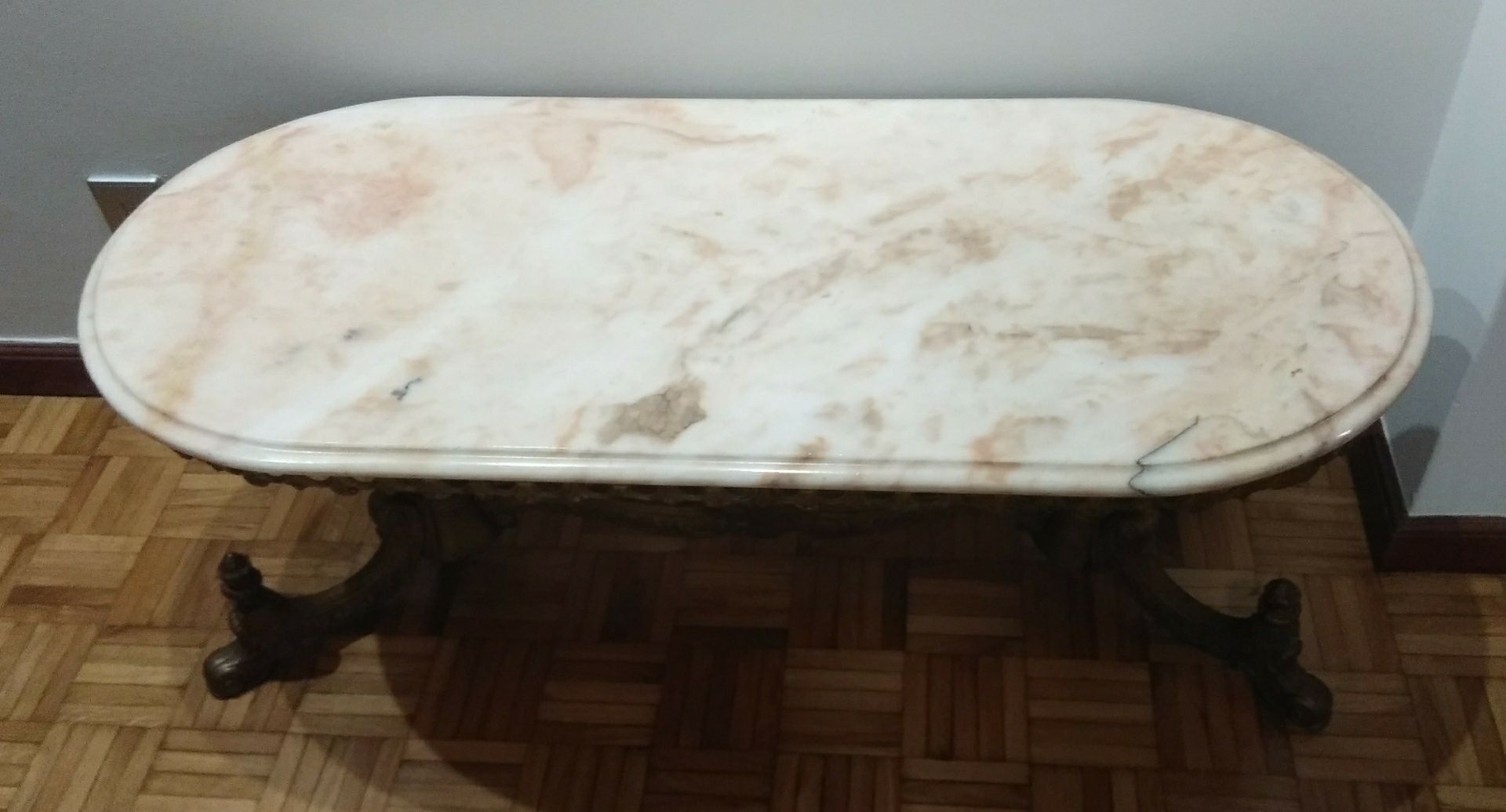 Mesa de centro/apoio em latão com tampo em mármore - Vintage