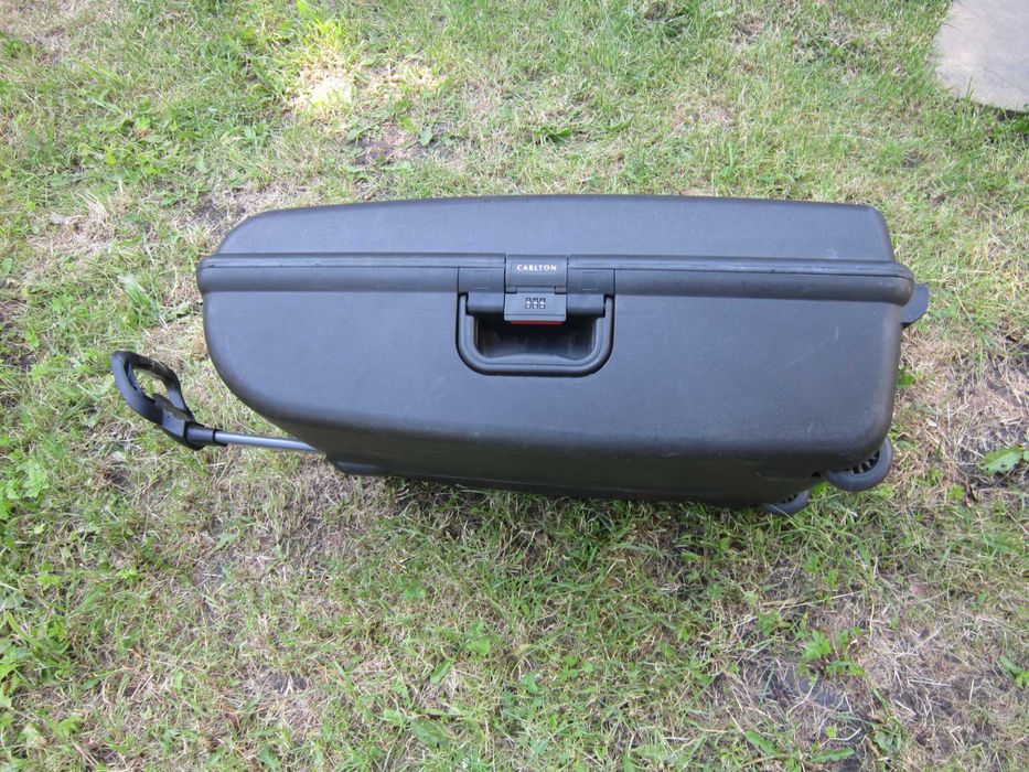 Валіза чемодан з твердого пластику Carlton 80 х 52 х 28 см