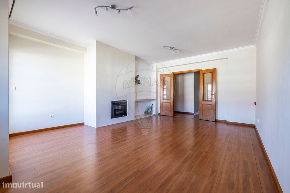 Apartamento T4 para venda