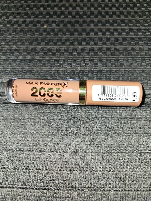 Błyszczyk Max Factor.