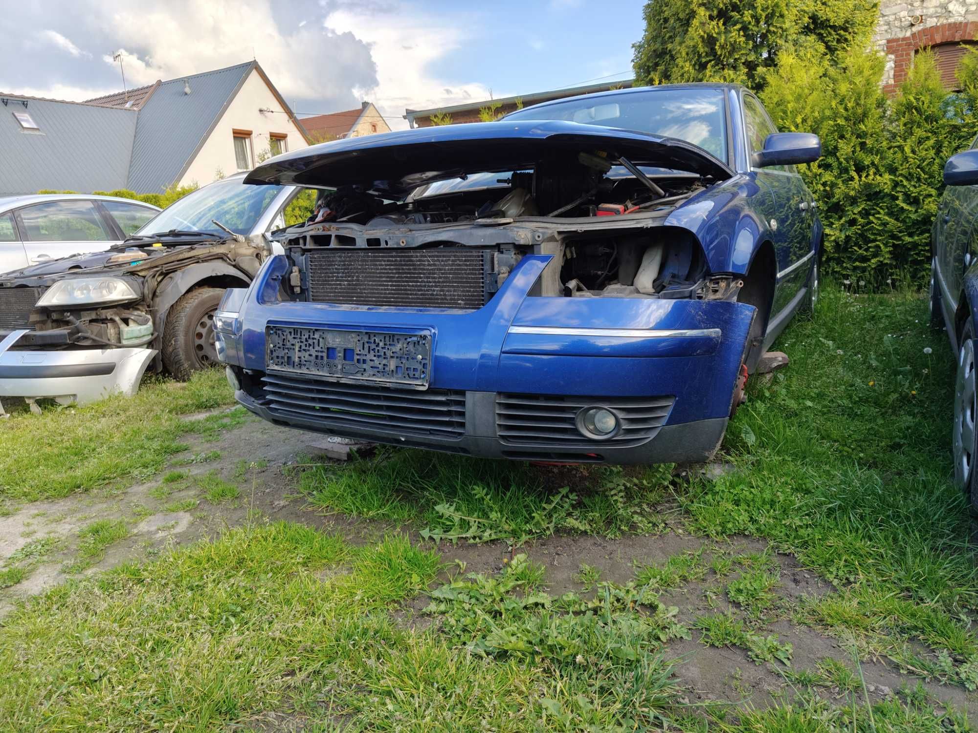 Zderzak Passat B5 FL LC5X