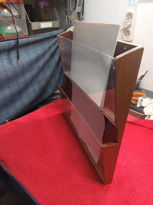 Arquivo de parede com 2 bolsas