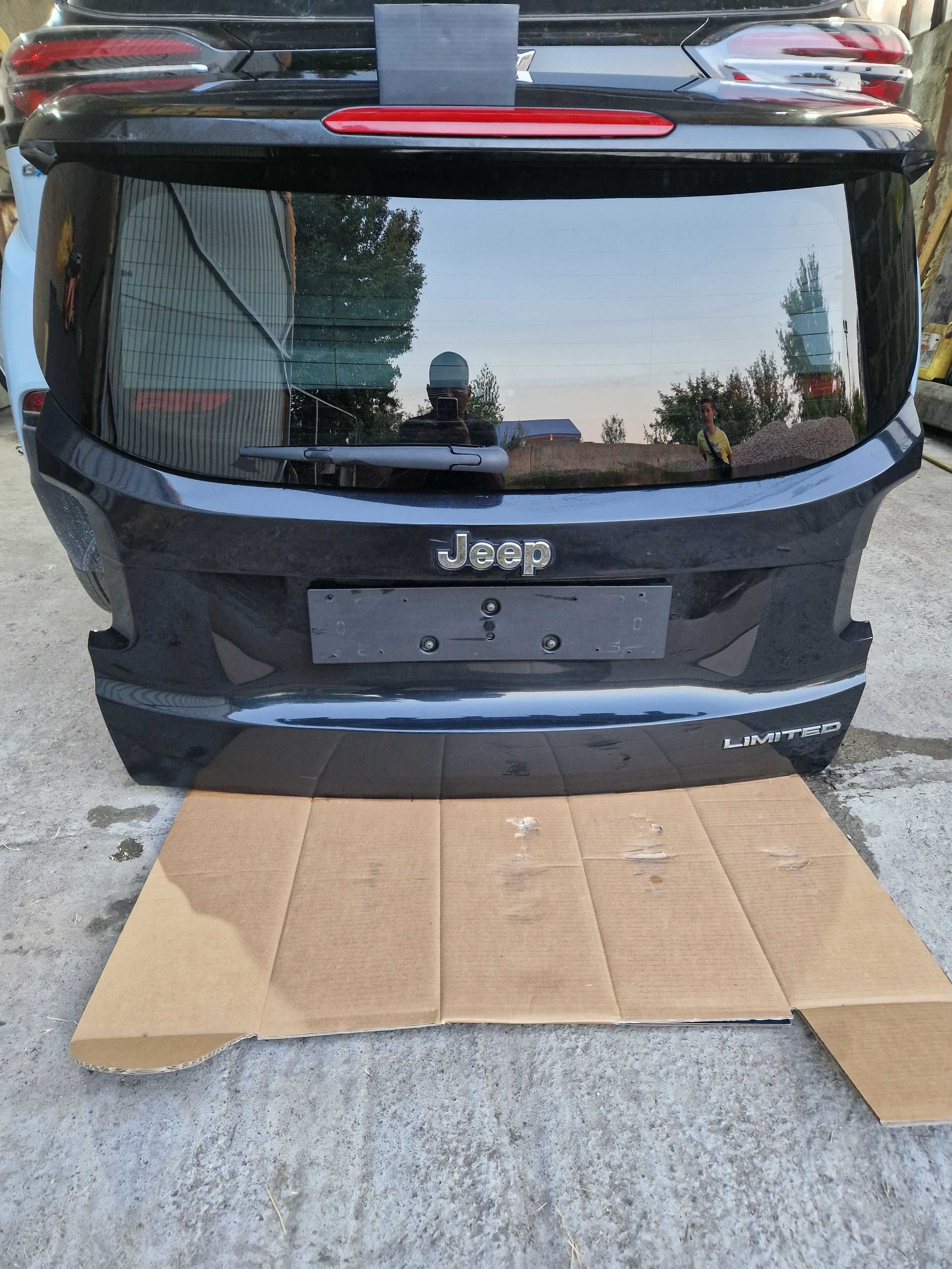 Крышка багажника задняя jeep renegade