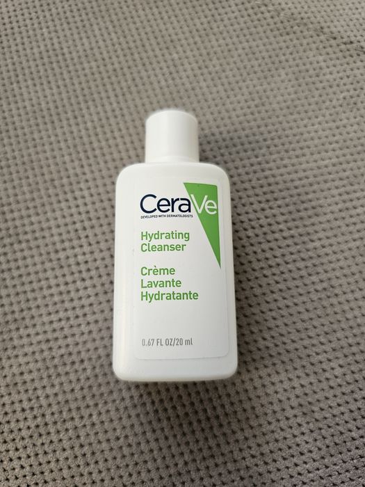 Cerave Nawilżająca emulsja do mycia twarzy i ciała, 20ml