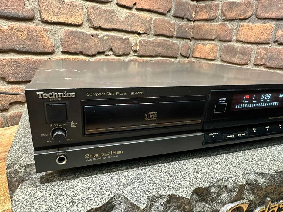 Odtwarzacz CD Technics SL-P 212