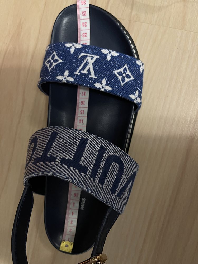 Босоніжки Louis Vuitton
