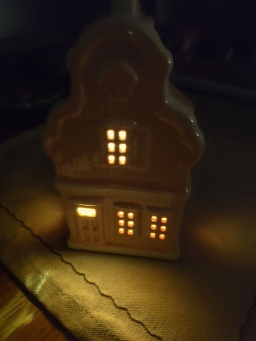 Ceramiczny domek świecący / lampka / lampionik
