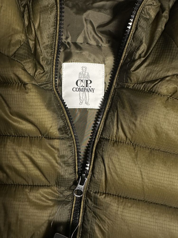 Жилетка CP Company D.D Shell Goggle Down Vest Black