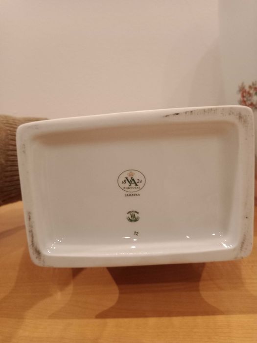 Vaso ou pote oriental da coleção Samatra da Vista Alegre.