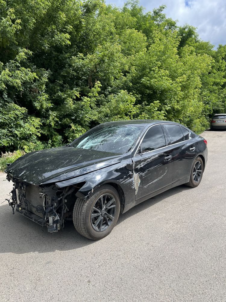 Infinity Q50 3.7 возможен обмен