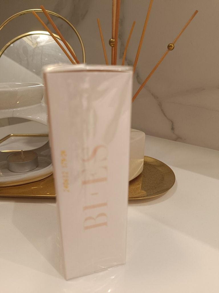 Perfumy Bi Es Idealist 100 ml

BI-ES IDEALIST Woda perfumowana dla kob