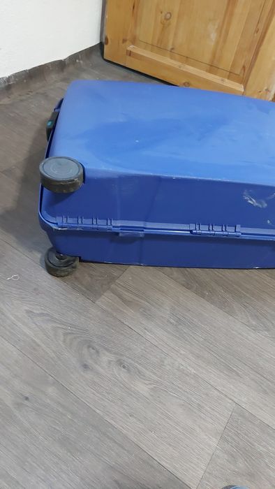 Чемодан дорожній Amerikan Tourister