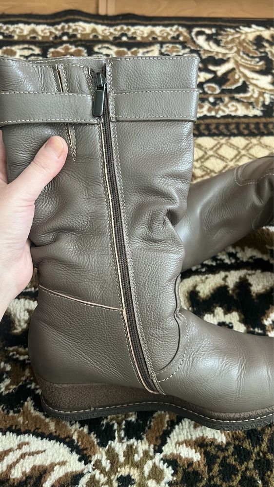 Продам сапоги женские