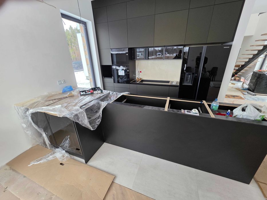 Meble na zamówienie Meble na wymiar szafy kuchnie oraz montaż mebli.