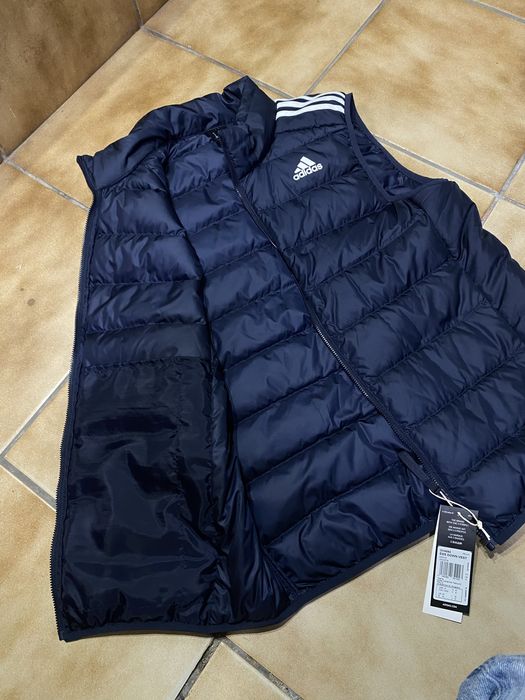 Пухова жилетка Adidas безрукавка Оригінал new жилет темно-синя адідас