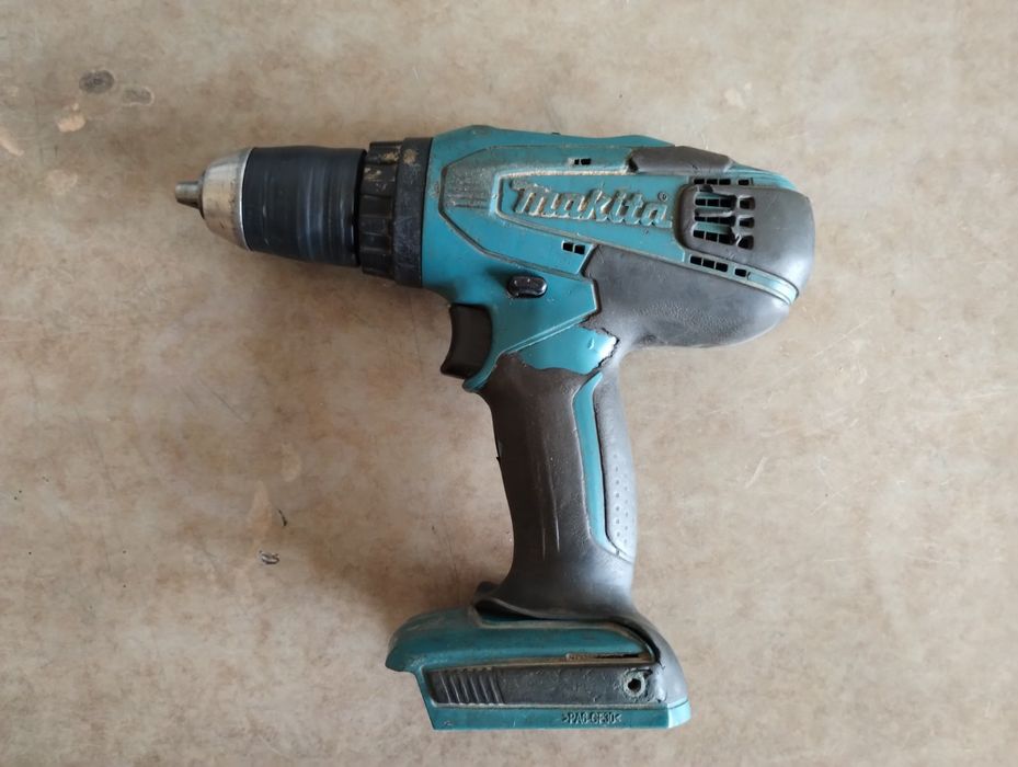 Шуруповерт по запчастям Makita DF 457  D.